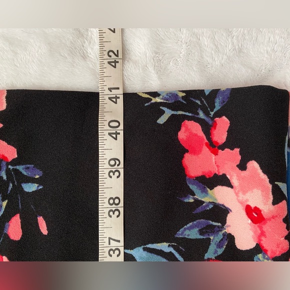 Vince Camuto dress - Picture 5 of 11